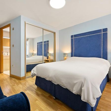 Lovely 2 Double Bedroom Flat With Patio Manchester Exteriér fotografie